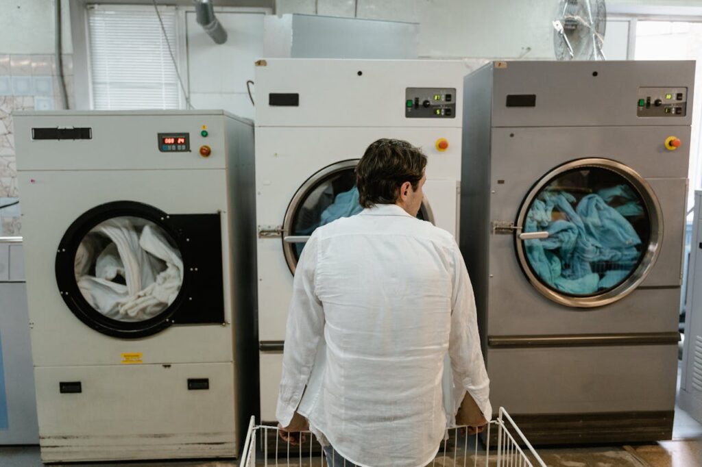 Choose a Self-Service Laundromat